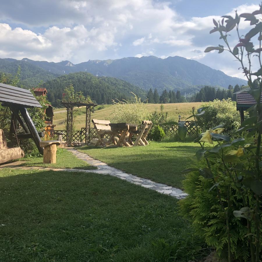 Вілла Hot Tub Chalet Retreat Брашов Екстер'єр фото