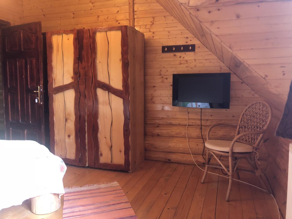 Вілла Hot Tub Chalet Retreat Брашов Екстер'єр фото