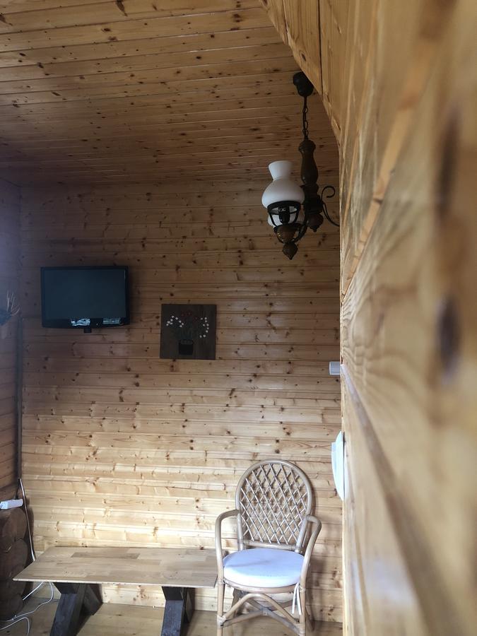 Вілла Hot Tub Chalet Retreat Брашов Екстер'єр фото