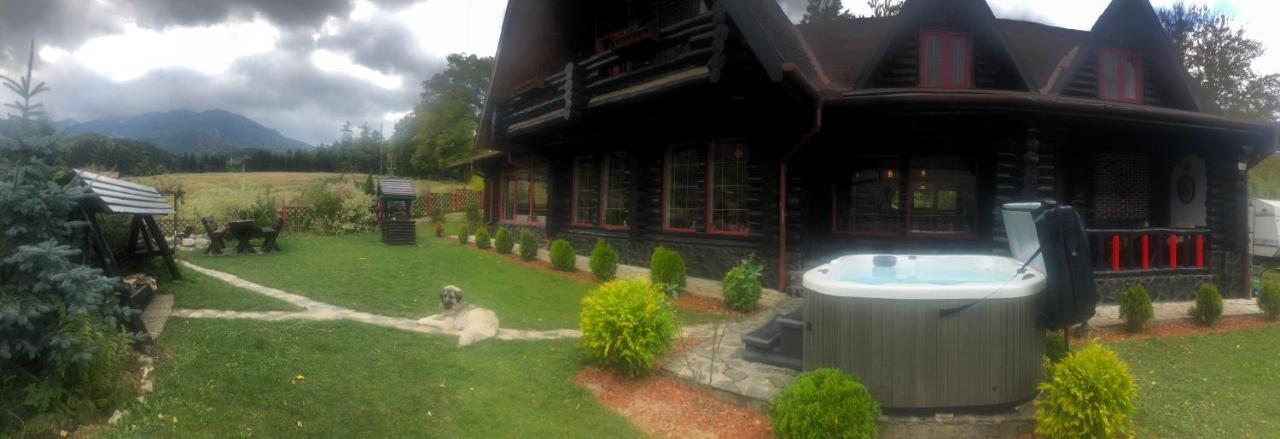 Вілла Hot Tub Chalet Retreat Брашов Екстер'єр фото